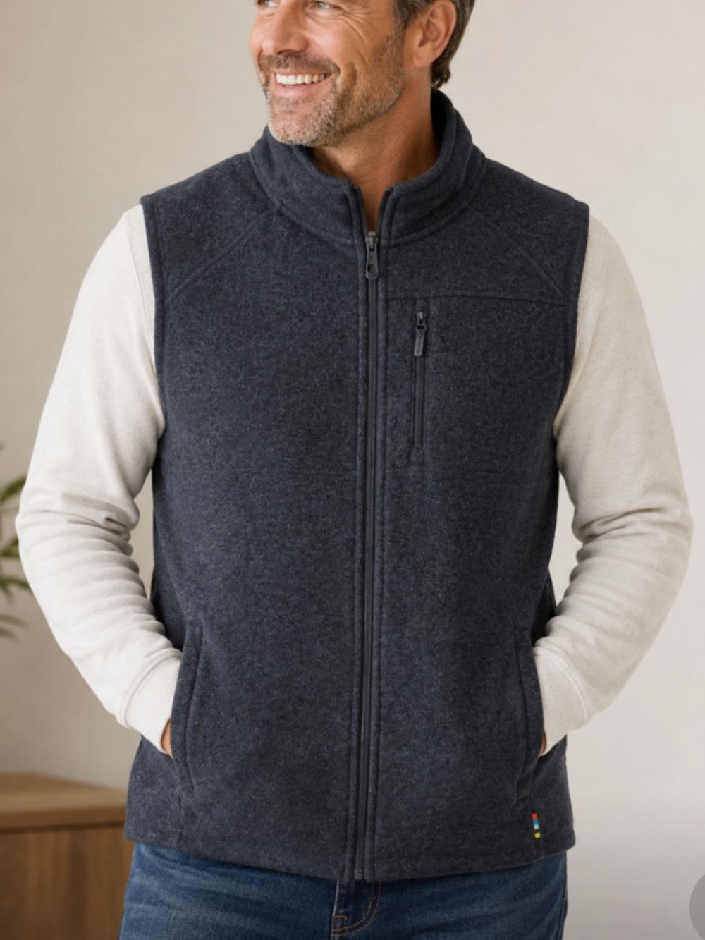 Smartwool Men's Echo Lake Charcoal Fleece Vest with Zip Chest Pocket